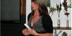  Elzaan van Lill, sameroeper van Gansbaai Jeugklub wat die klub aan Gansbaai Toerismelede bekendgestel het  